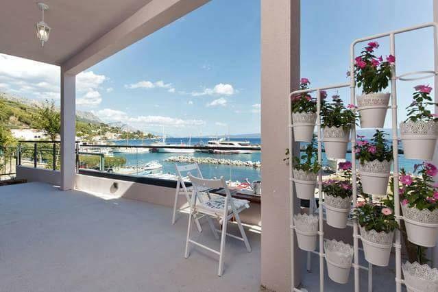 Apartments Romantica Jesenice  Εξωτερικό φωτογραφία